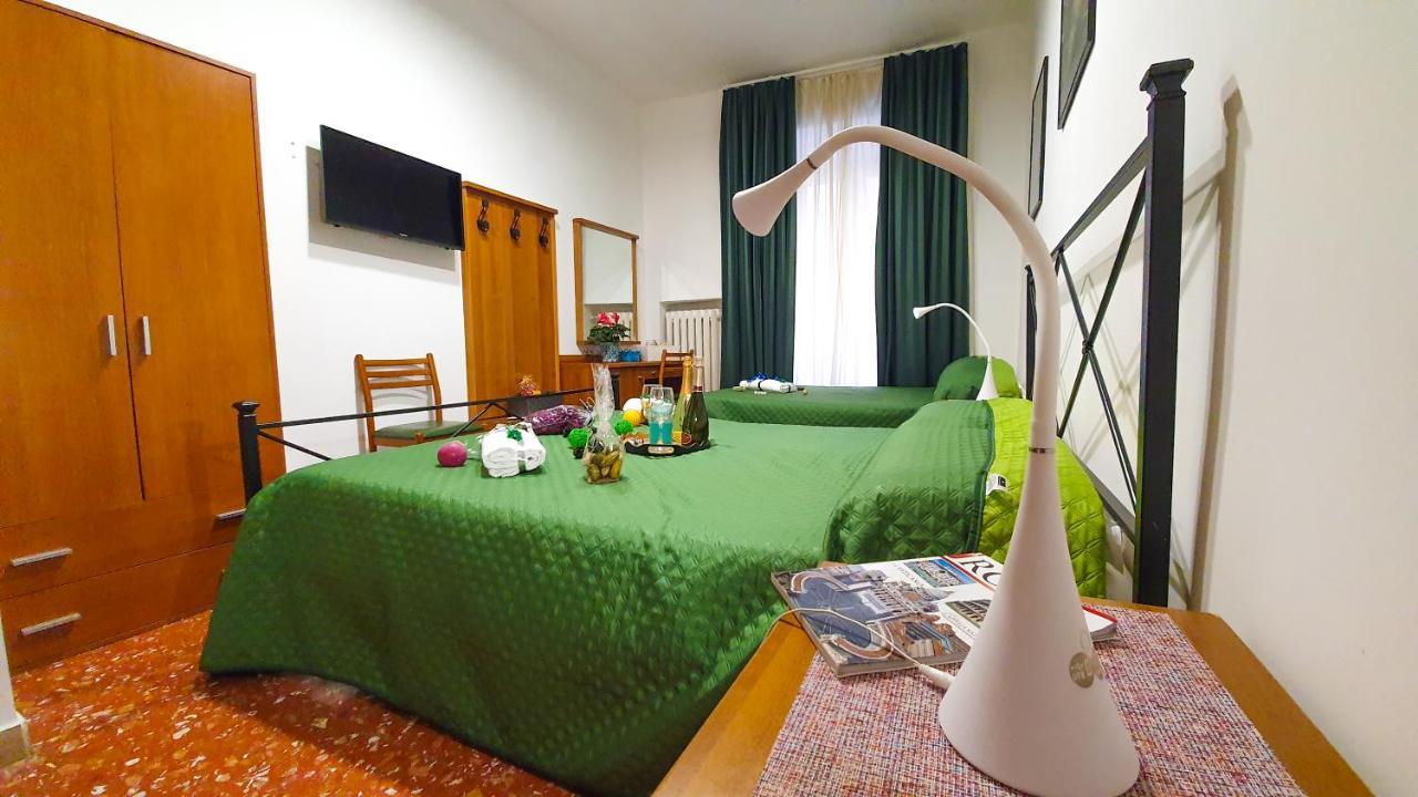 Отель A Casa Simpatia - A Richiesta Parcheggio Gratuito ! Рим Экстерьер фото