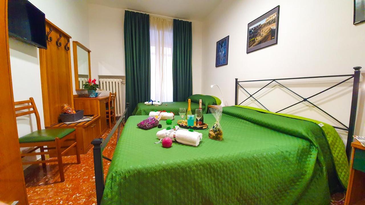 Отель A Casa Simpatia - A Richiesta Parcheggio Gratuito ! Рим Экстерьер фото