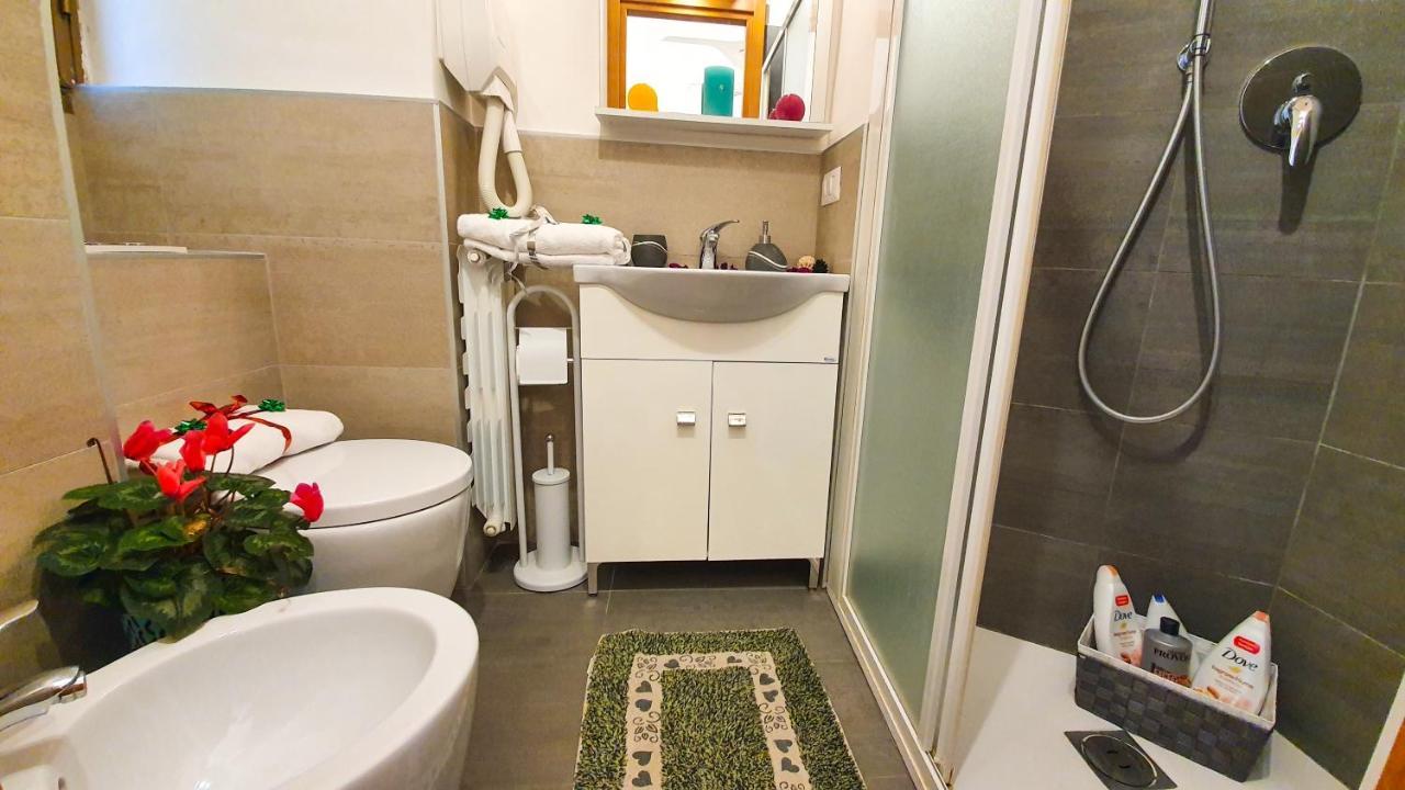 Отель A Casa Simpatia - A Richiesta Parcheggio Gratuito ! Рим Экстерьер фото