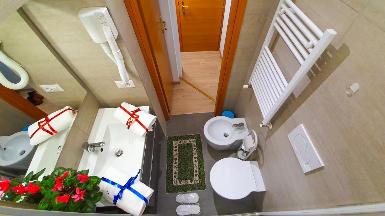 Отель A Casa Simpatia - A Richiesta Parcheggio Gratuito ! Рим Экстерьер фото