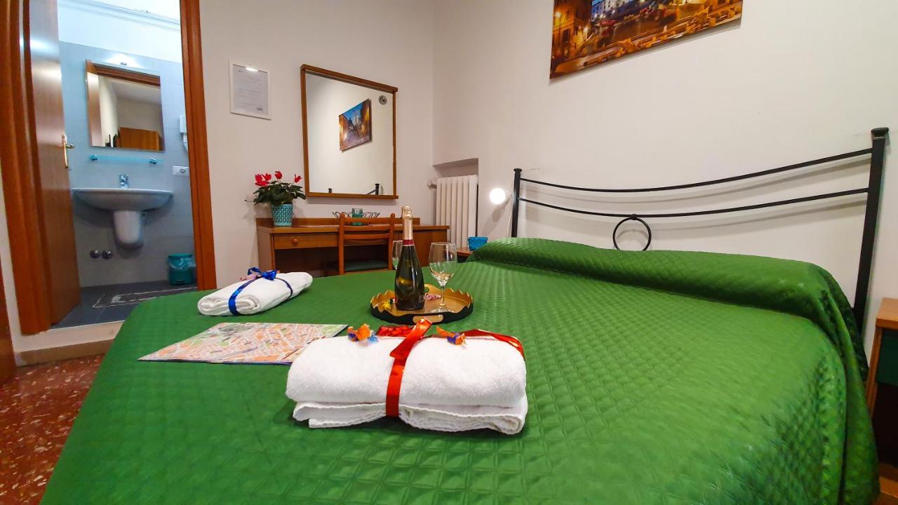 Отель A Casa Simpatia - A Richiesta Parcheggio Gratuito ! Рим Экстерьер фото