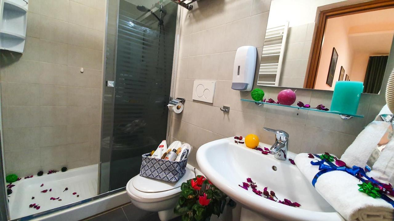 Отель A Casa Simpatia - A Richiesta Parcheggio Gratuito ! Рим Экстерьер фото