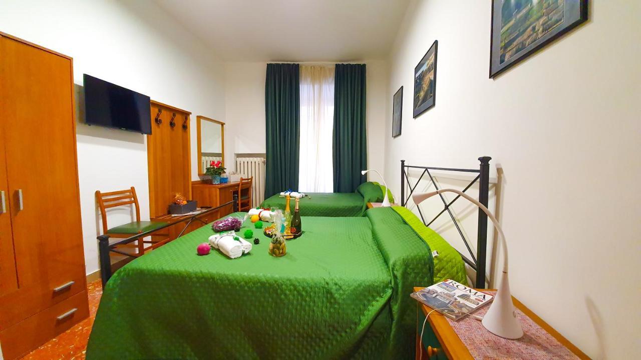 Отель A Casa Simpatia - A Richiesta Parcheggio Gratuito ! Рим Экстерьер фото