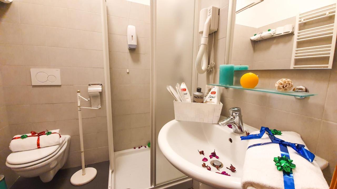 Отель A Casa Simpatia - A Richiesta Parcheggio Gratuito ! Рим Экстерьер фото